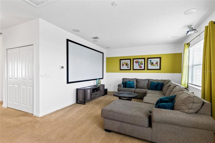Image No.20-6 Bed House for sale