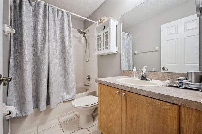 Image No.24-3 Bed Townhouse for sale