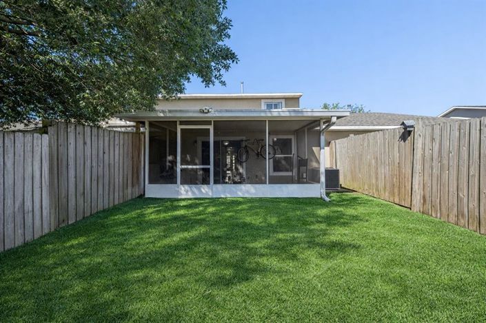 Image No.29-3 Bed Townhouse for sale