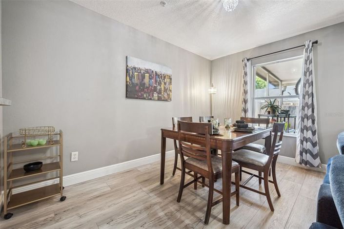 Image No.6-3 Bed Townhouse for sale