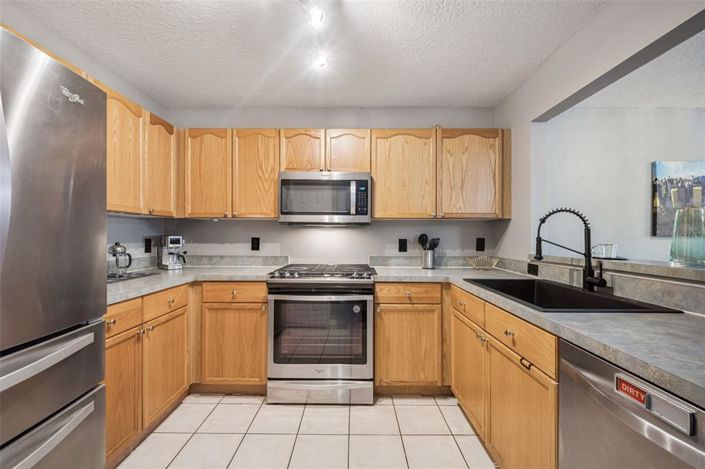 Image No.8-3 Bed Townhouse for sale