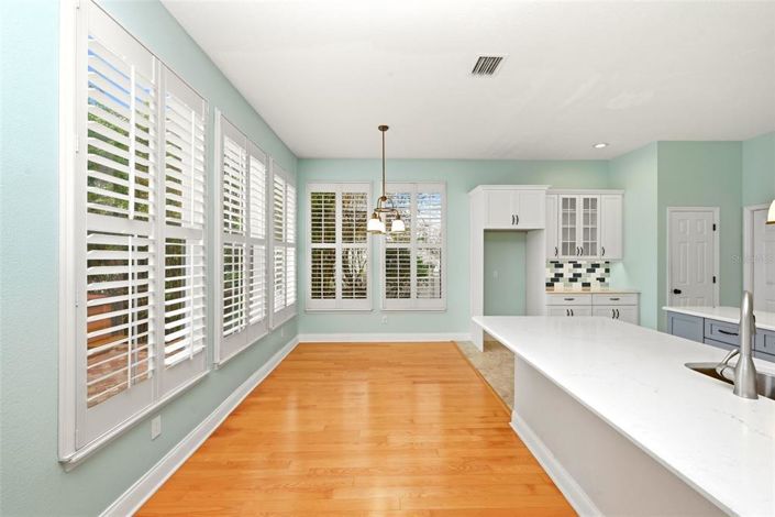 Image No.13-6 Bed House for sale