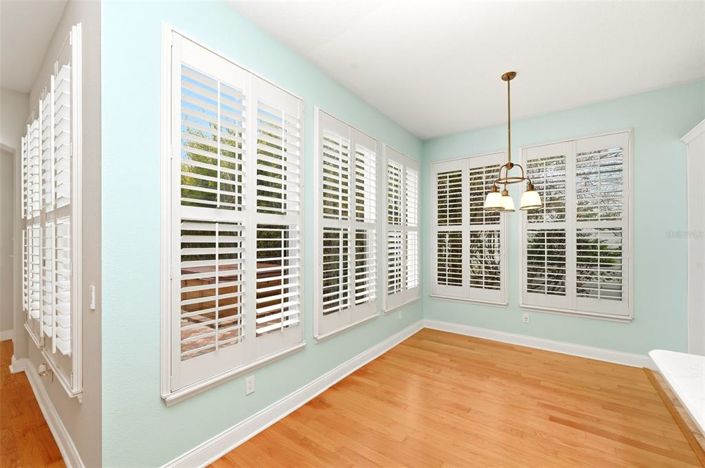 Image No.14-6 Bed House for sale