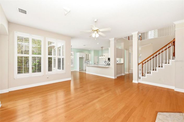 Image No.22-6 Bed House for sale