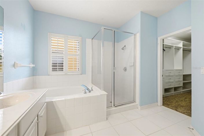 Image No.36-6 Bed House for sale