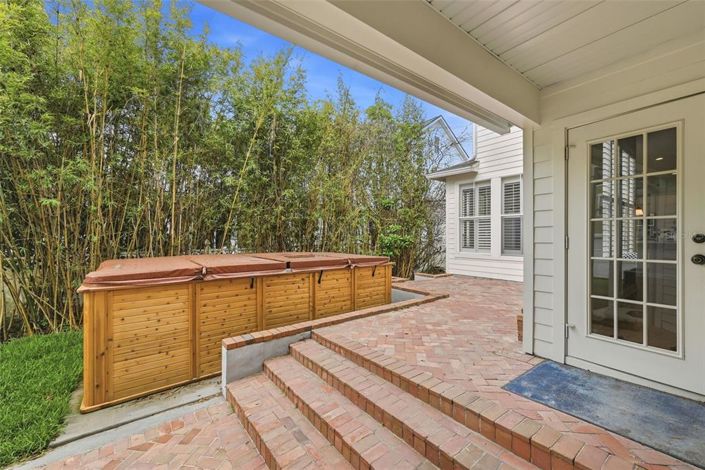 Image No.48-6 Bed House for sale