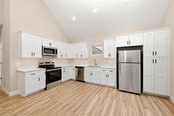 Image No.53-6 Bed House for sale