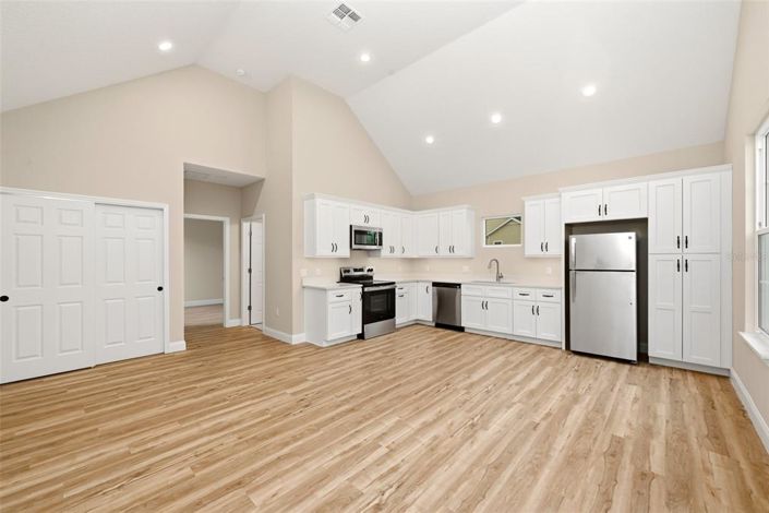 Image No.54-6 Bed House for sale