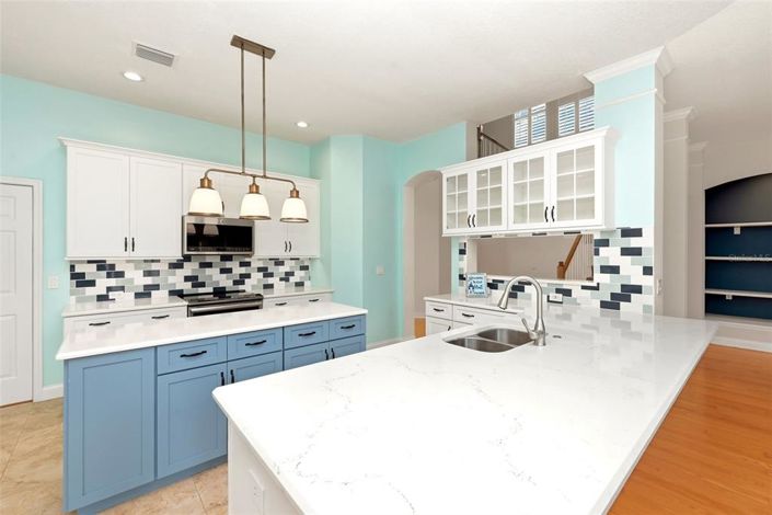 Image No.9-6 Bed House for sale