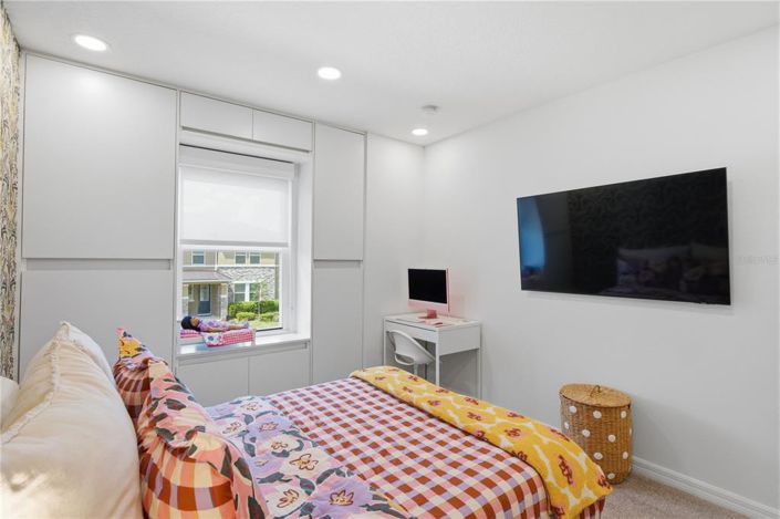 Image No.17-3 Bed Townhouse for sale