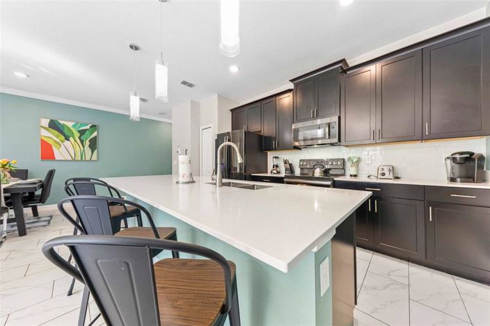 Image No.24-4 Bed Townhouse for sale