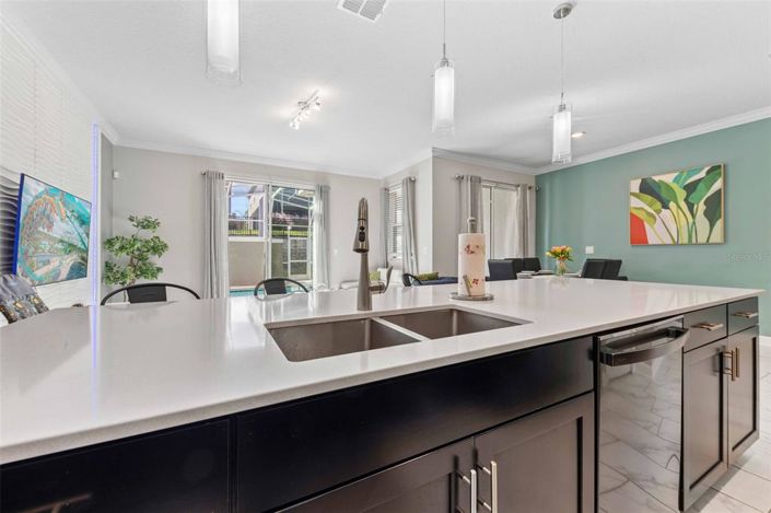 Image No.26-4 Bed Townhouse for sale