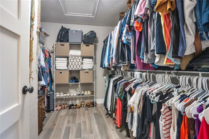 Image No.31-5 Bed House for sale