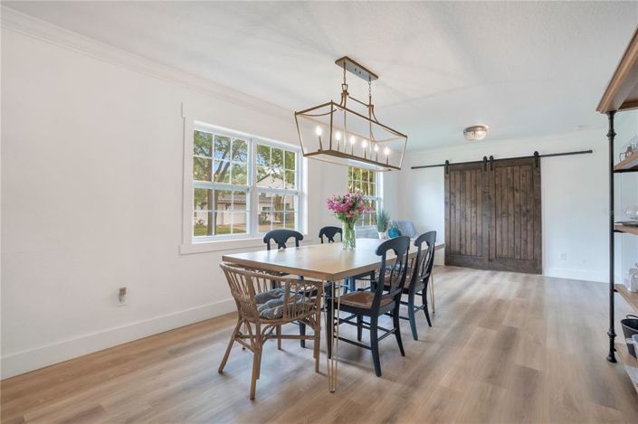 Image No.5-5 Bed House for sale