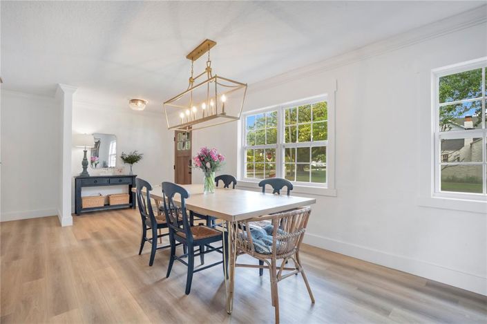 Image No.7-5 Bed House for sale