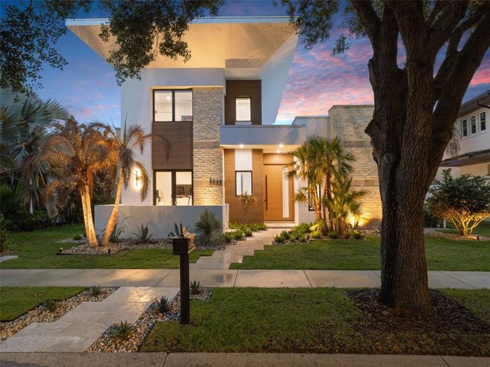 Image No.2-Maison de 5 chambres à vendre à Saint John