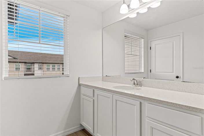 Image No.18-3 Bed Townhouse for sale