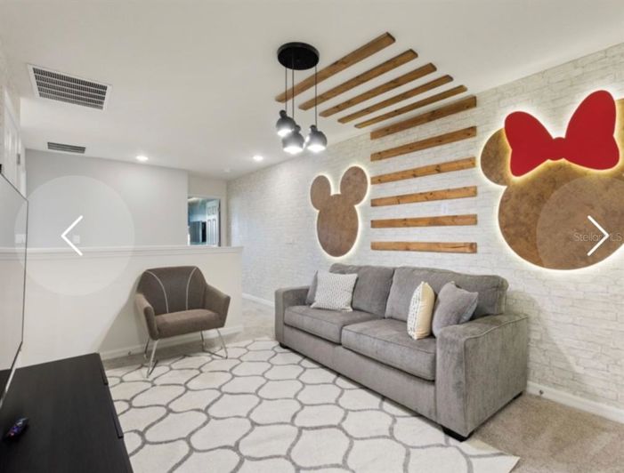 Image No.26-5 Bed Townhouse for sale