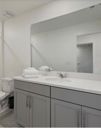 Image No.32-5 Bed Townhouse for sale