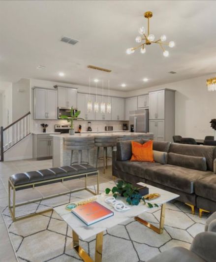 Image No.5-5 Bed Townhouse for sale