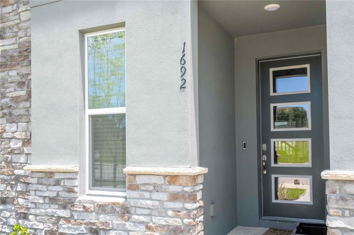 Image No.52-5 Bed Townhouse for sale