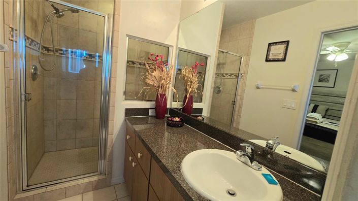 Image No.11-3 Bed Townhouse for sale