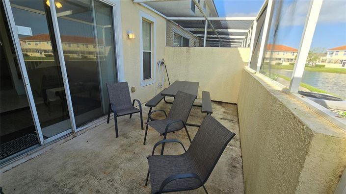 Image No.20-3 Bed Townhouse for sale