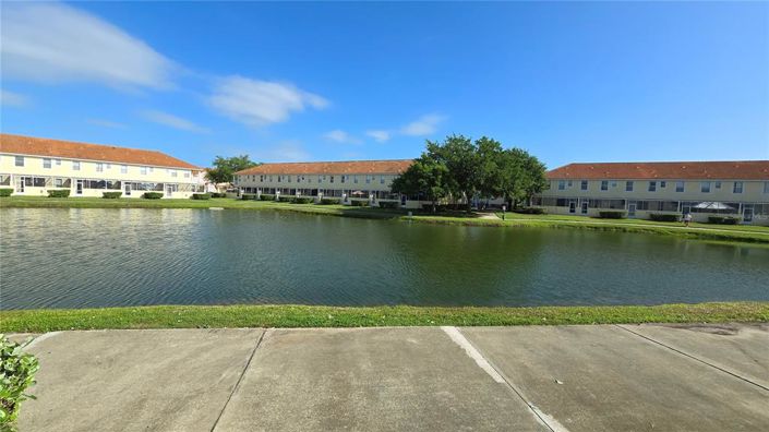 Image No.24-3 Bed Townhouse for sale