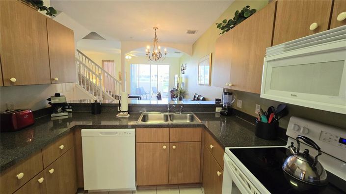 Image No.5-3 Bed Townhouse for sale