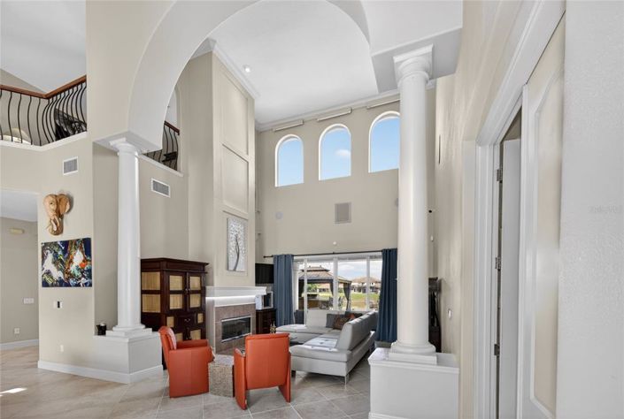Image No.2-4 Bed House for sale