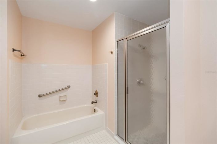 Image No.18-3 Bed House for sale