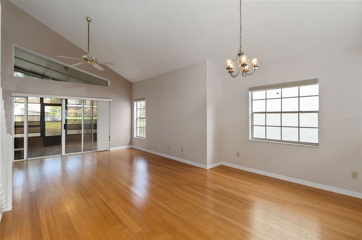 Image No.3-3 Bed House for sale