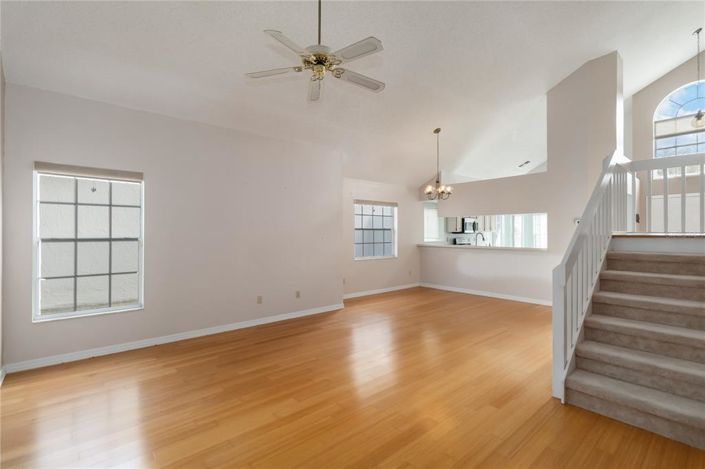 Image No.6-3 Bed House for sale