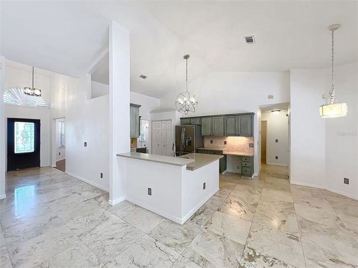 Image No.15-4 Bed House for sale