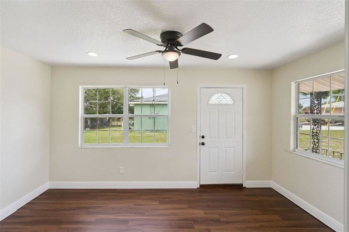 Image No.6-3 Bed House for sale