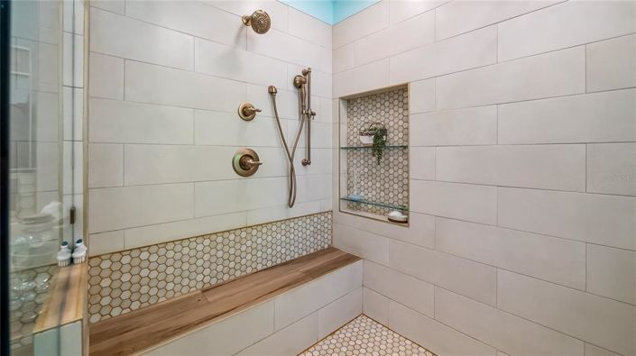Image No.19-4 Bed House for sale