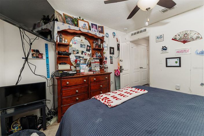Image No.17-3 Bed House for sale