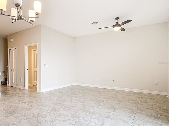 Image No.16-Maison de ville de 3 chambres à vendre à Saint John