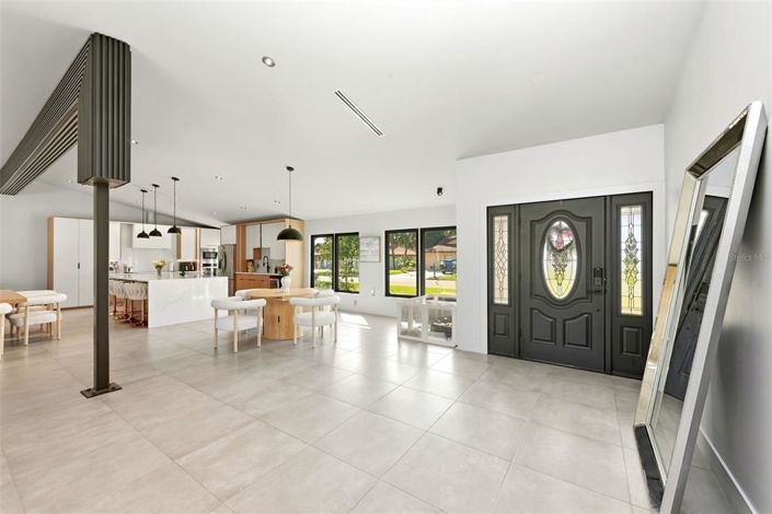 Image No.10-3 Bed House for sale