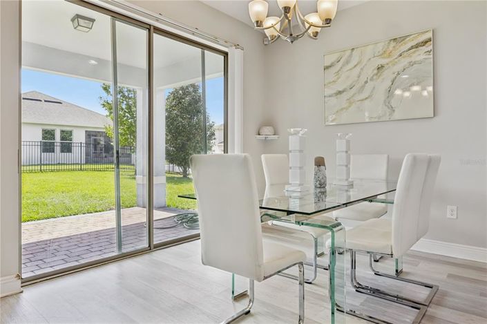 Image No.10-5 Bed House for sale