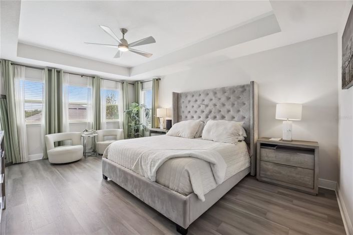 Image No.18-5 Bed House for sale