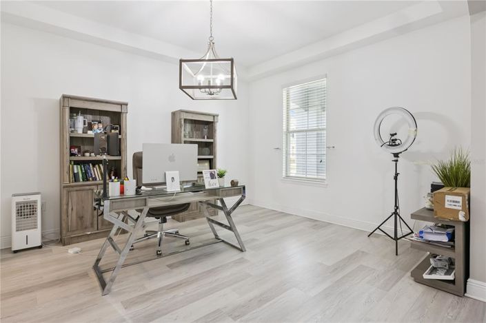 Image No.5-5 Bed House for sale