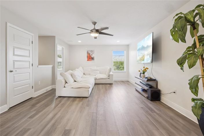 Image No.7-5 Bed House for sale