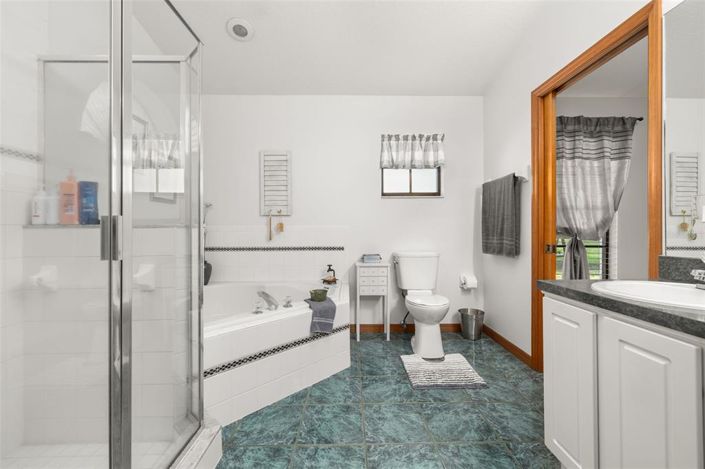 Image No.13-3 Bed House for sale