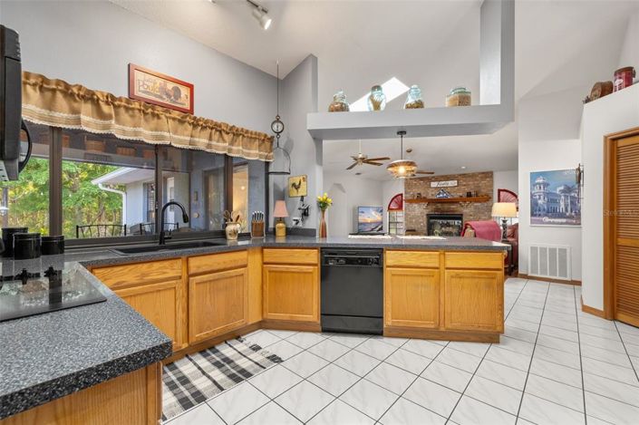 Image No.21-3 Bed House for sale