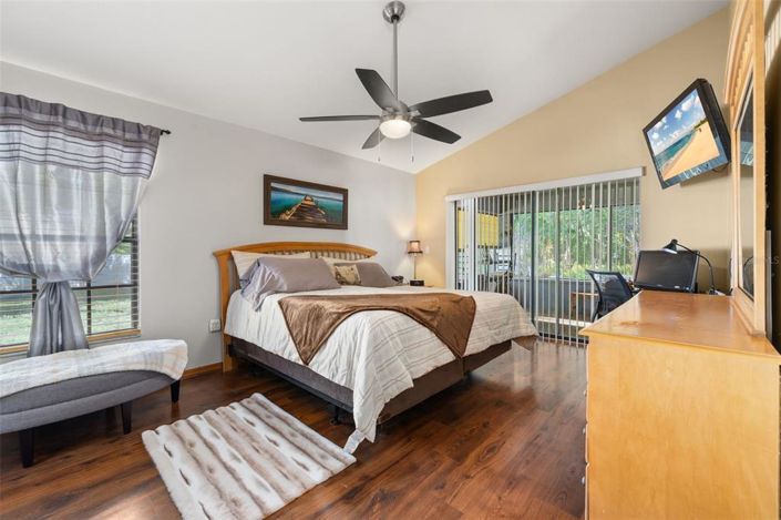 Image No.9-3 Bed House for sale