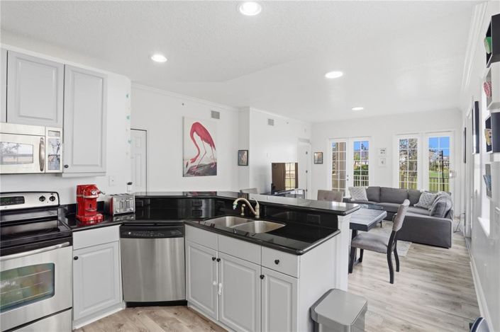 Image No.17-3 Bed Apartment for sale