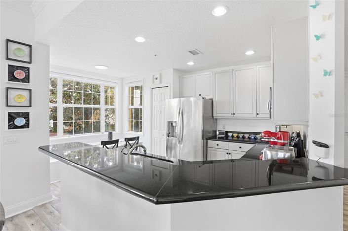 Image No.18-3 Bed Apartment for sale