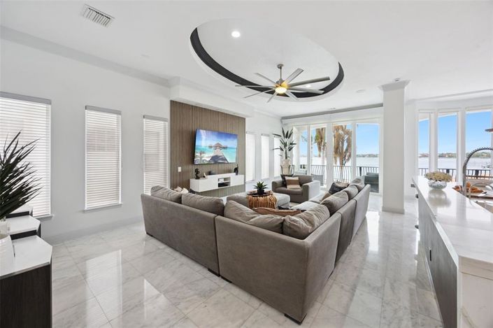 Image No.20-5 Bed House for sale