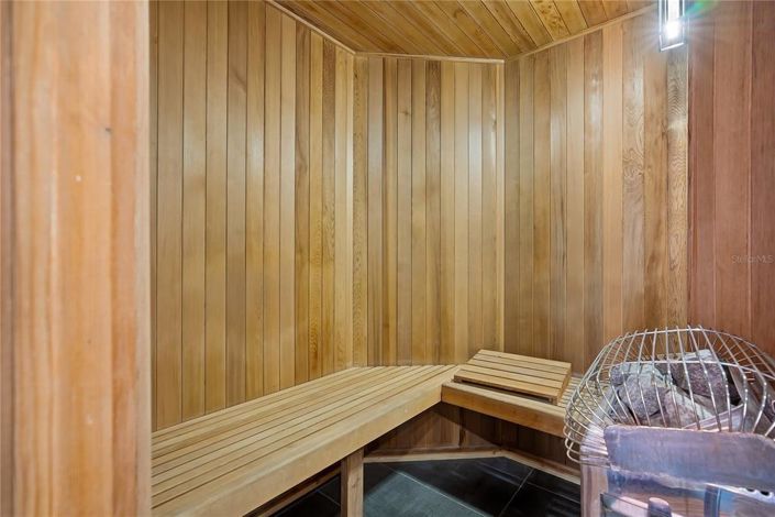 Image No.31-5 Bed House for sale